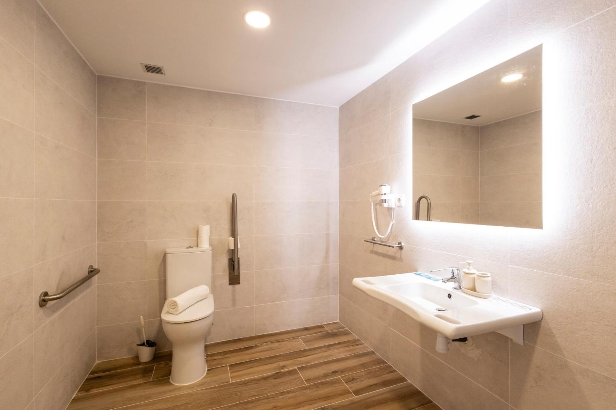 Cortes Suites By Concept Flats Valensiya Dış mekan fotoğraf
